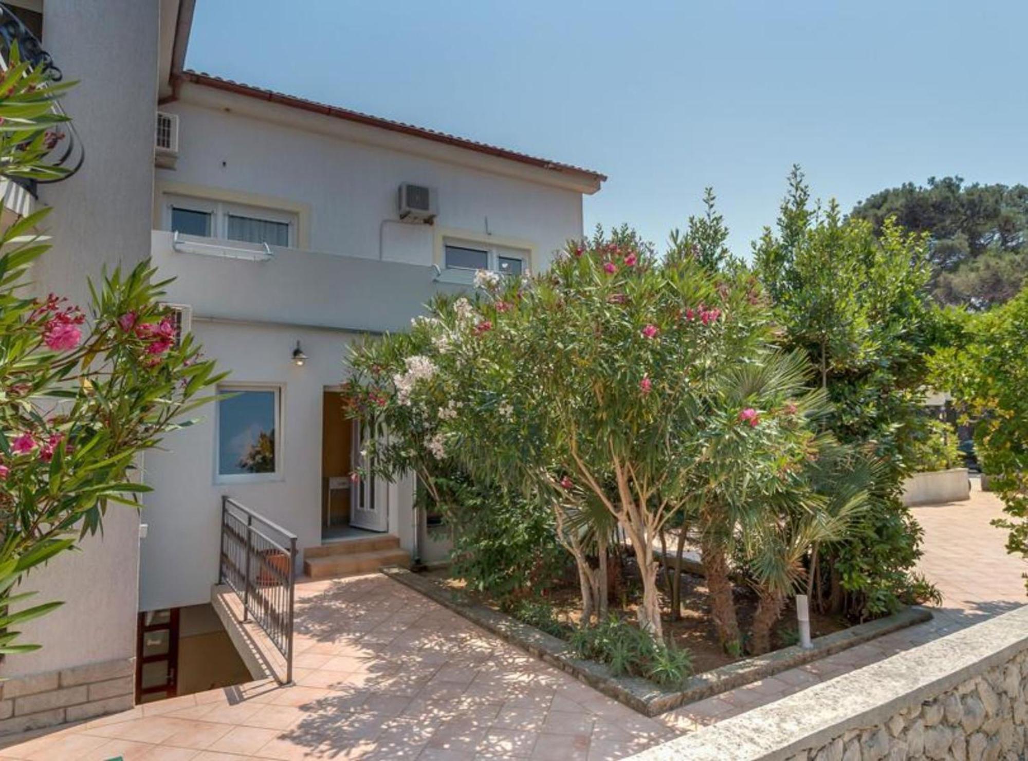 Pansion Belvedere Mali Losinj Exterior photo